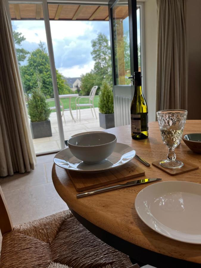 Luxury Lodge @ Ewen Barn - Private 5* Retreat Cirencester Luaran gambar