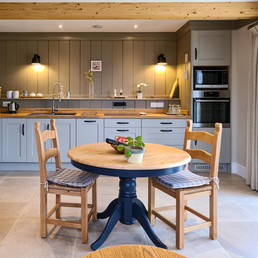 Luxury Lodge @ Ewen Barn - Private 5* Retreat Cirencester Luaran gambar